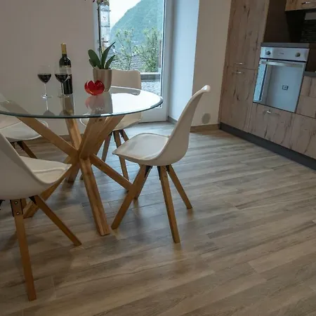Residenza Al Castello Apartmán Enguiso